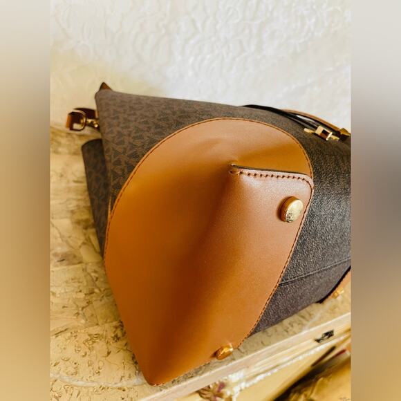 MICHAEL KORS brown saddle logo bucket shoulder bag crossbody - Picture 8 of 9